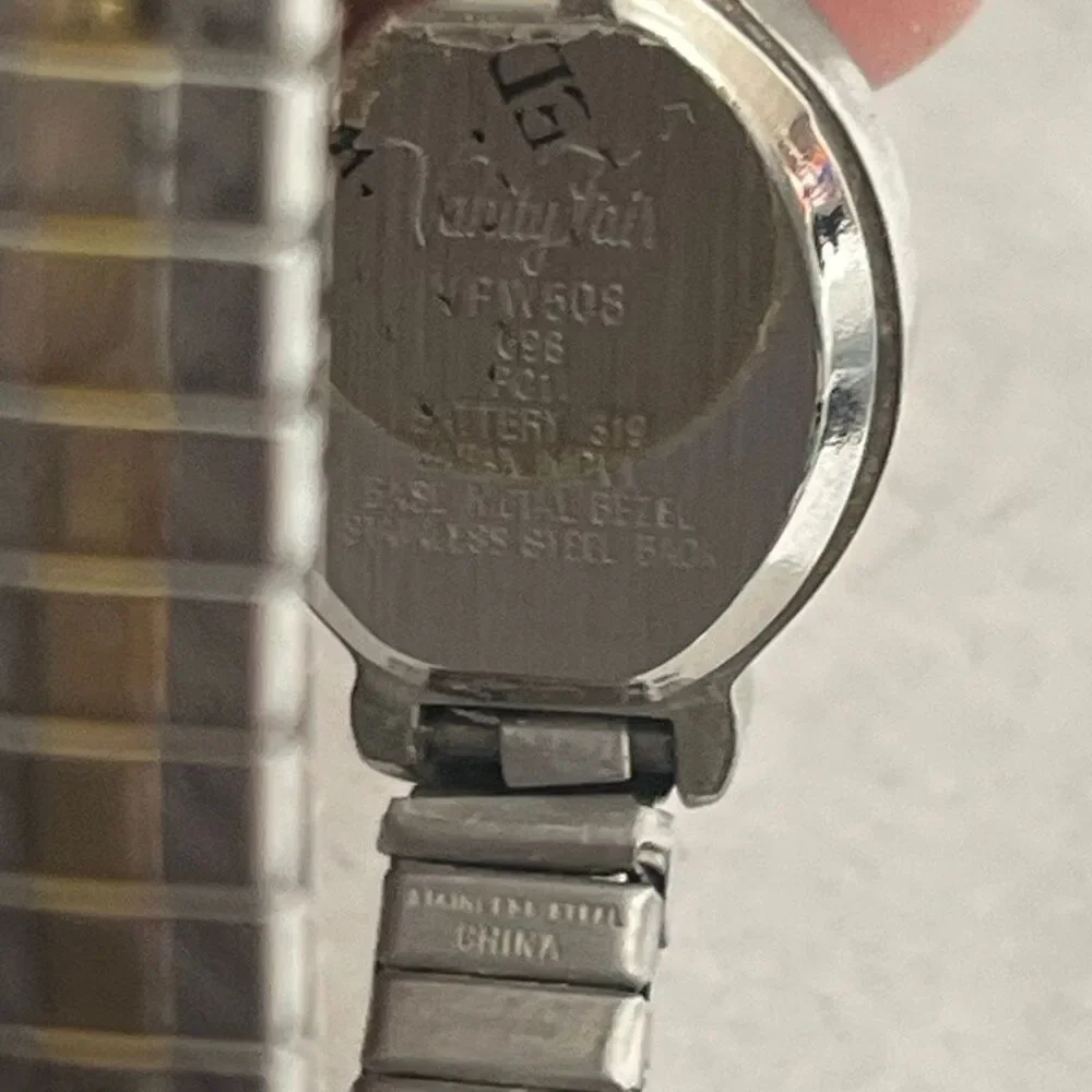 Vintage Vanity Fair VFW508‎ Women's Silver Gold Two Tone Quartz Stainless Watch
